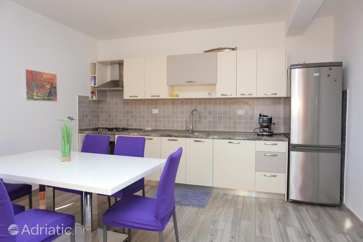 Apartments Luciano Сегет-Враниця Екстер'єр фото