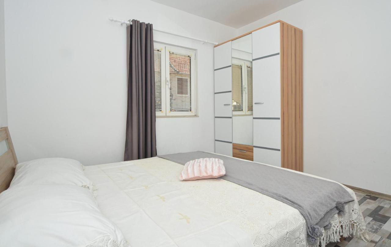 Apartments Luciano Сегет-Враниця Екстер'єр фото