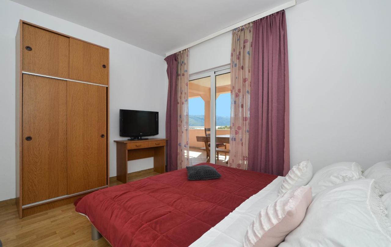 Apartments Luciano Сегет-Враниця Екстер'єр фото
