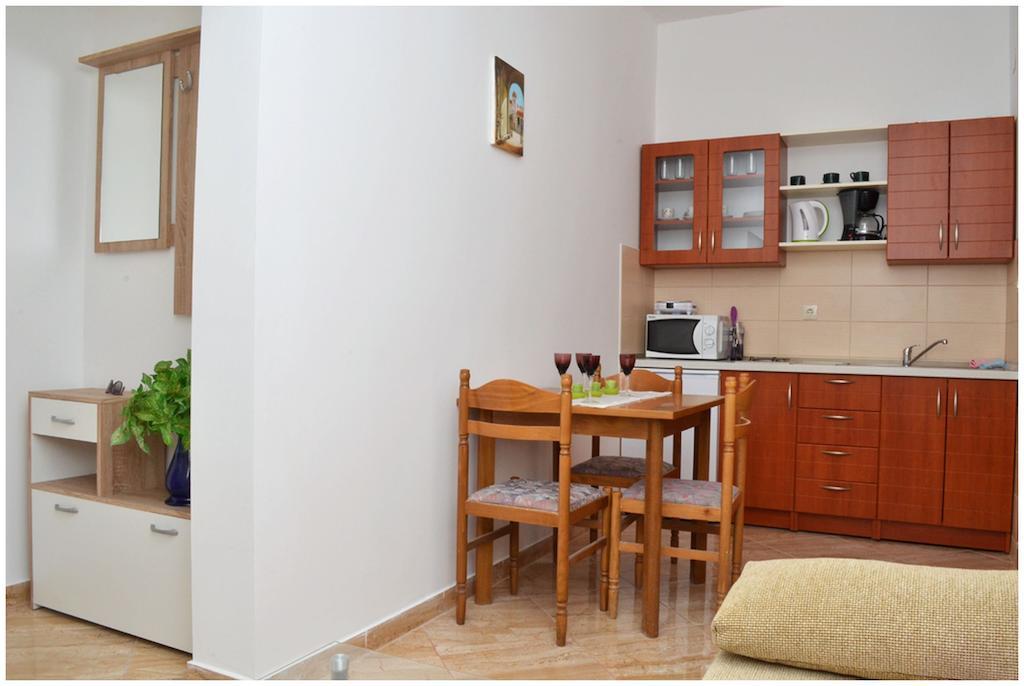 Apartments Luciano Сегет-Враниця Номер фото